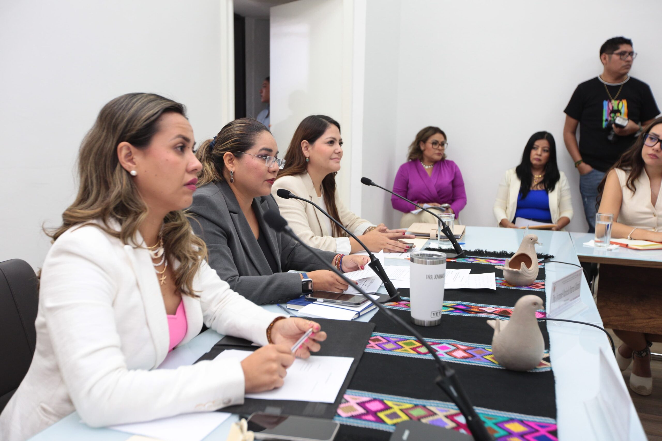 CONGRESO DEL ESTADO PRIMERA SESION DE BUSQUEDA DE PERSONA-1