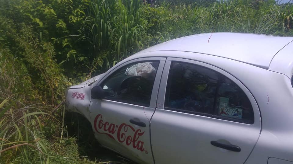 AUTO DE COCA COLA SE ACCIDENTA EN EL CABALLITO-1(1)