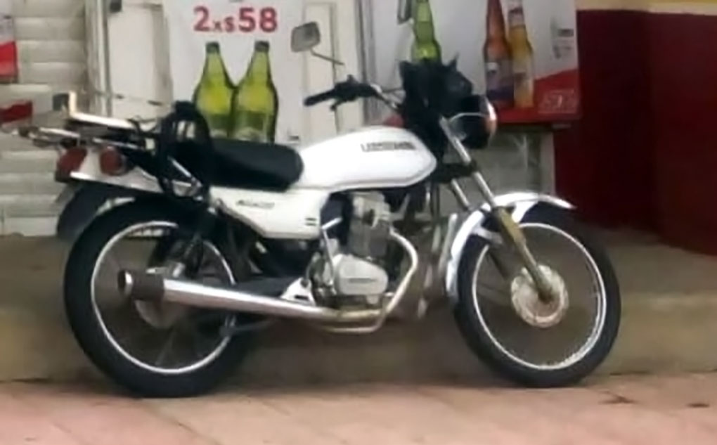 se-roban-una-moto-en-arriaga
