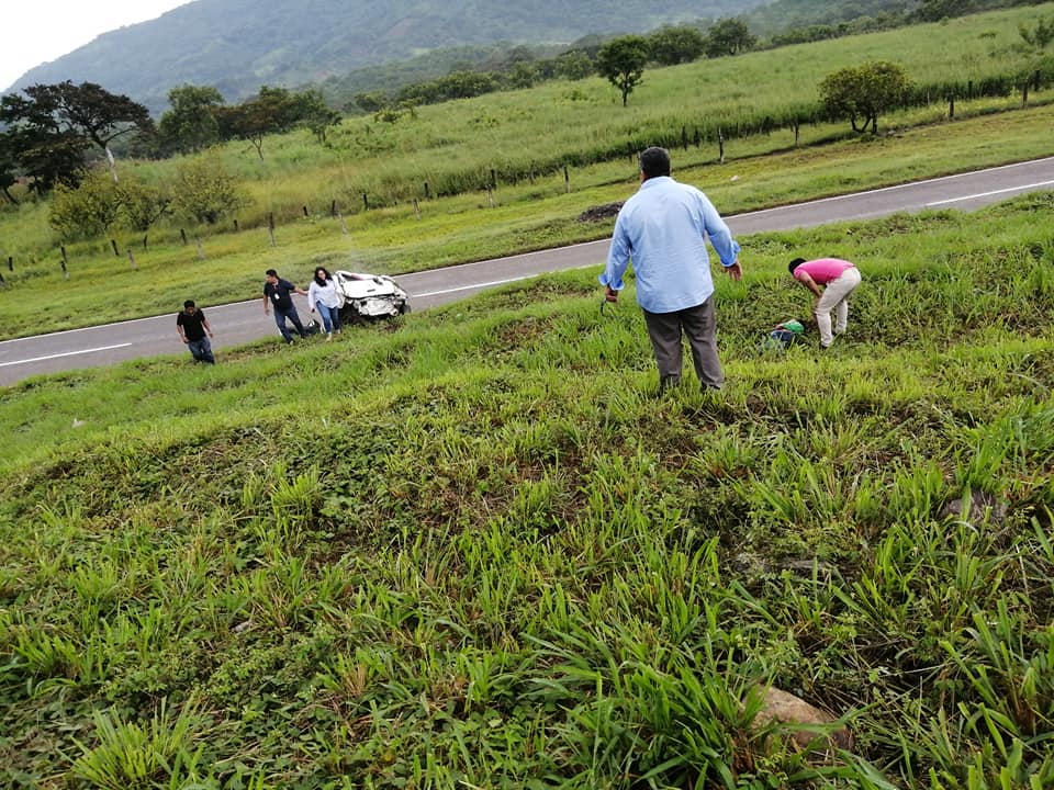 trailer saca de la carretera a pijijiapaneca-3