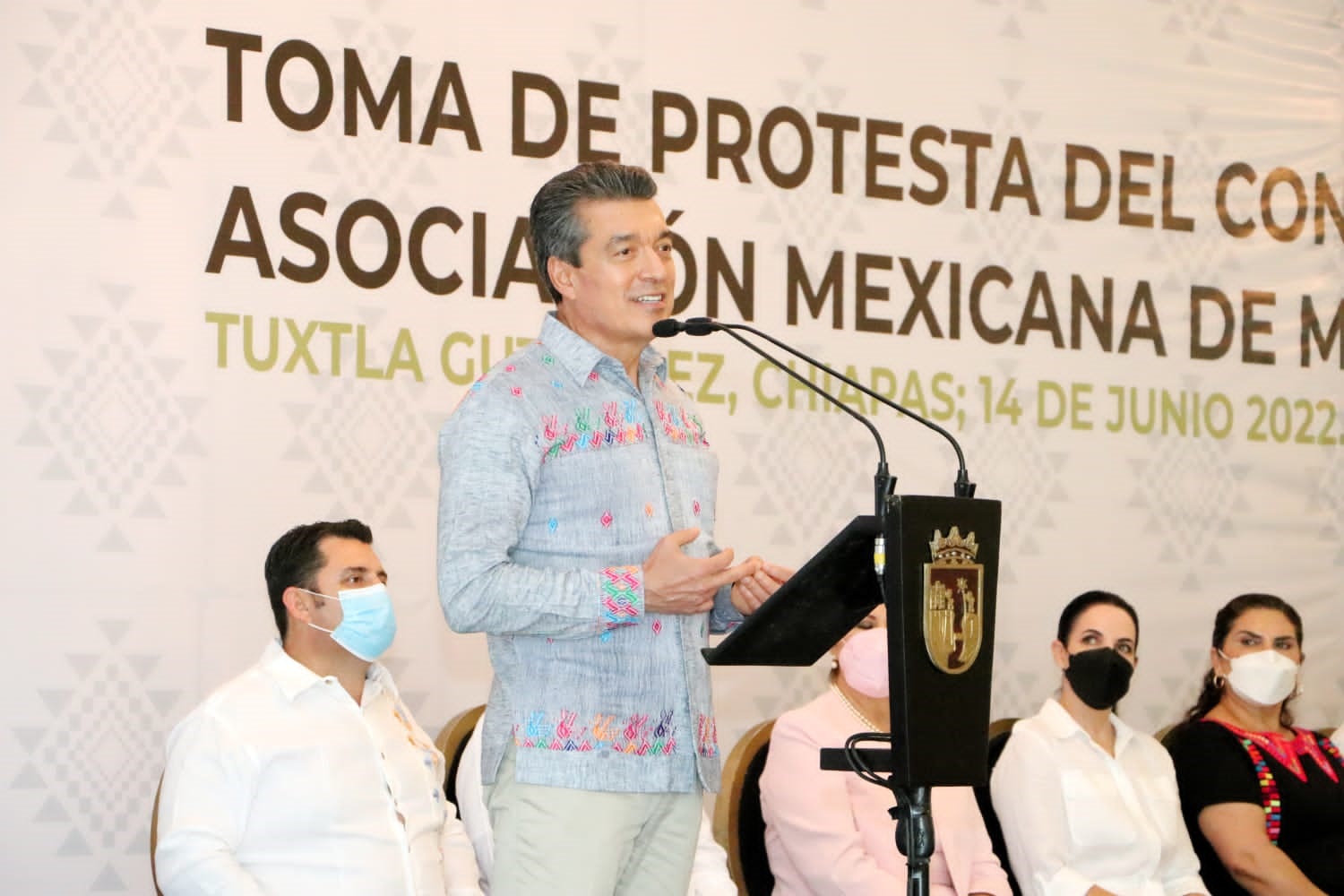 RUTILIO TOMA DE PROTESTA DEL CONSEJO AMMJE TUXTLA