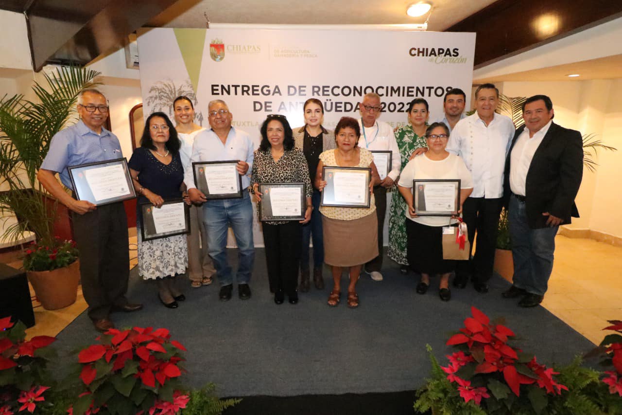Entrega Titular de la SAGYP1