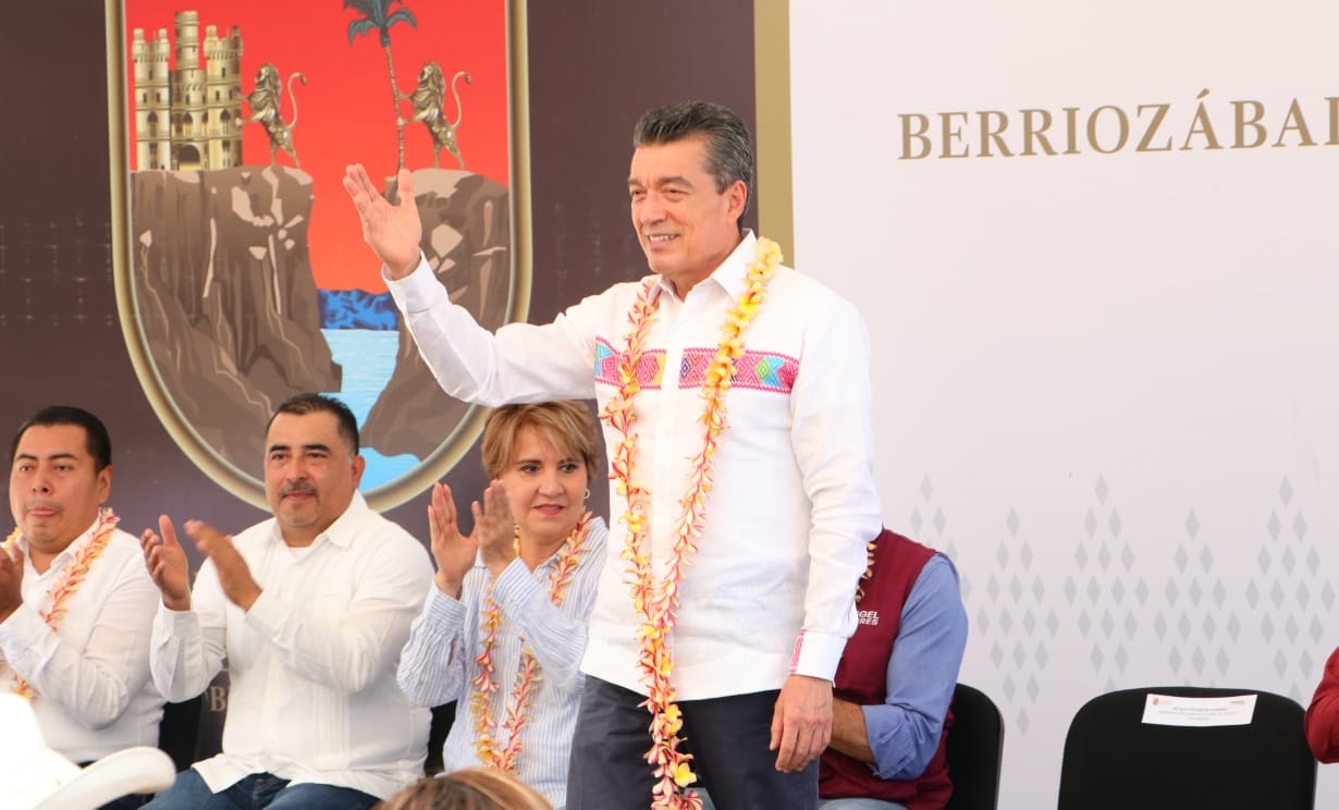 RUTILIO EN BERRIOZABAL CONSTRUCCION DEL MERCADO