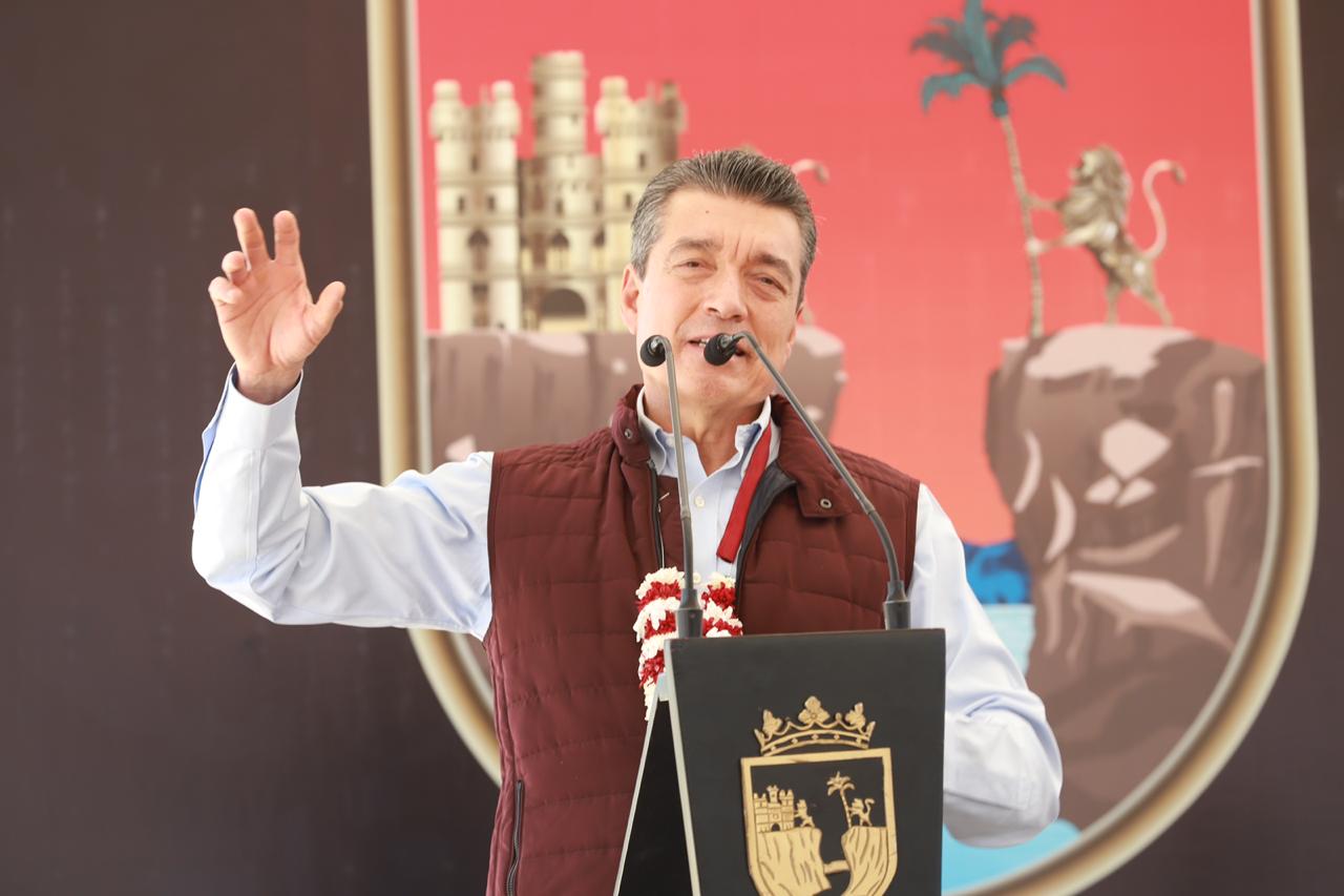 Rutilio Escandón inaugura rehabilitación de la Unidad Deportiva de La ...