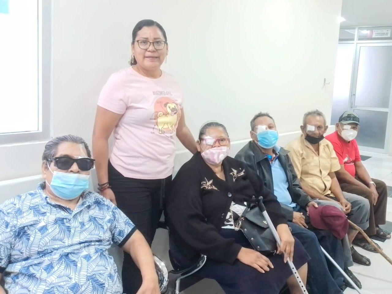 Llevan a cabo cirug+¡as de cataratas en beneficio de tonaltecos2
