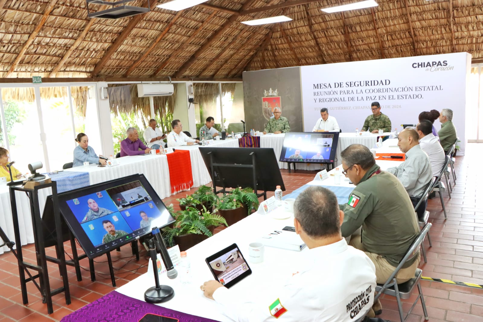 RUTILIO SOCIEDAD Y GOBIERNO TRABAJAMOS JUNTOS-2