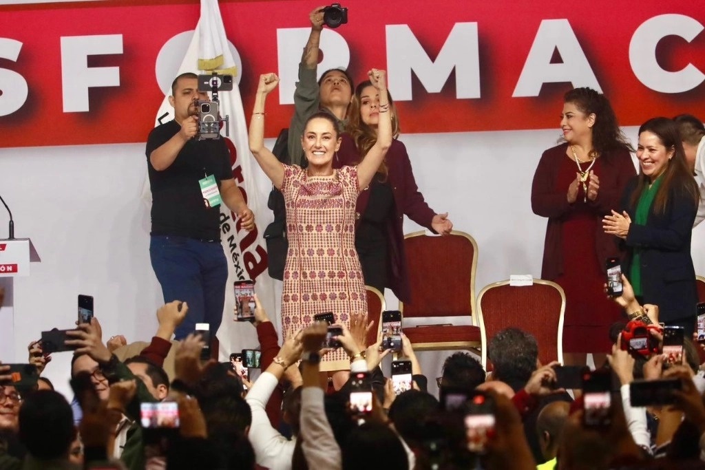 Felicita Sheinbaum a nueva dirigencia de MORENA1