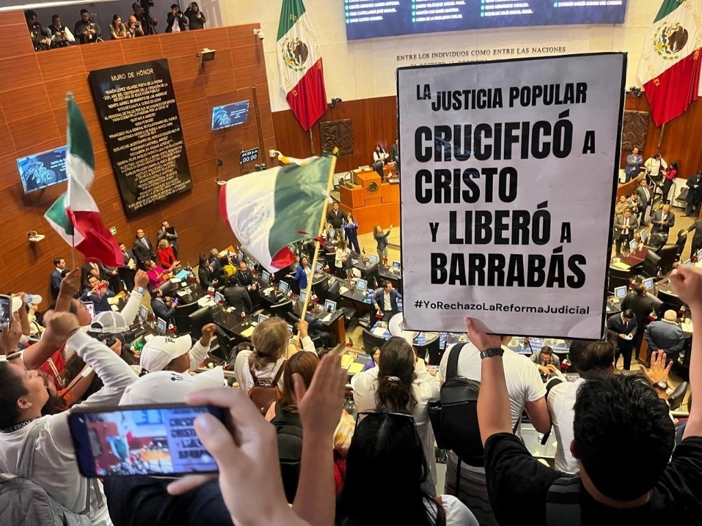 Portazo en el Senado tras discusi+¦n de Reforma1