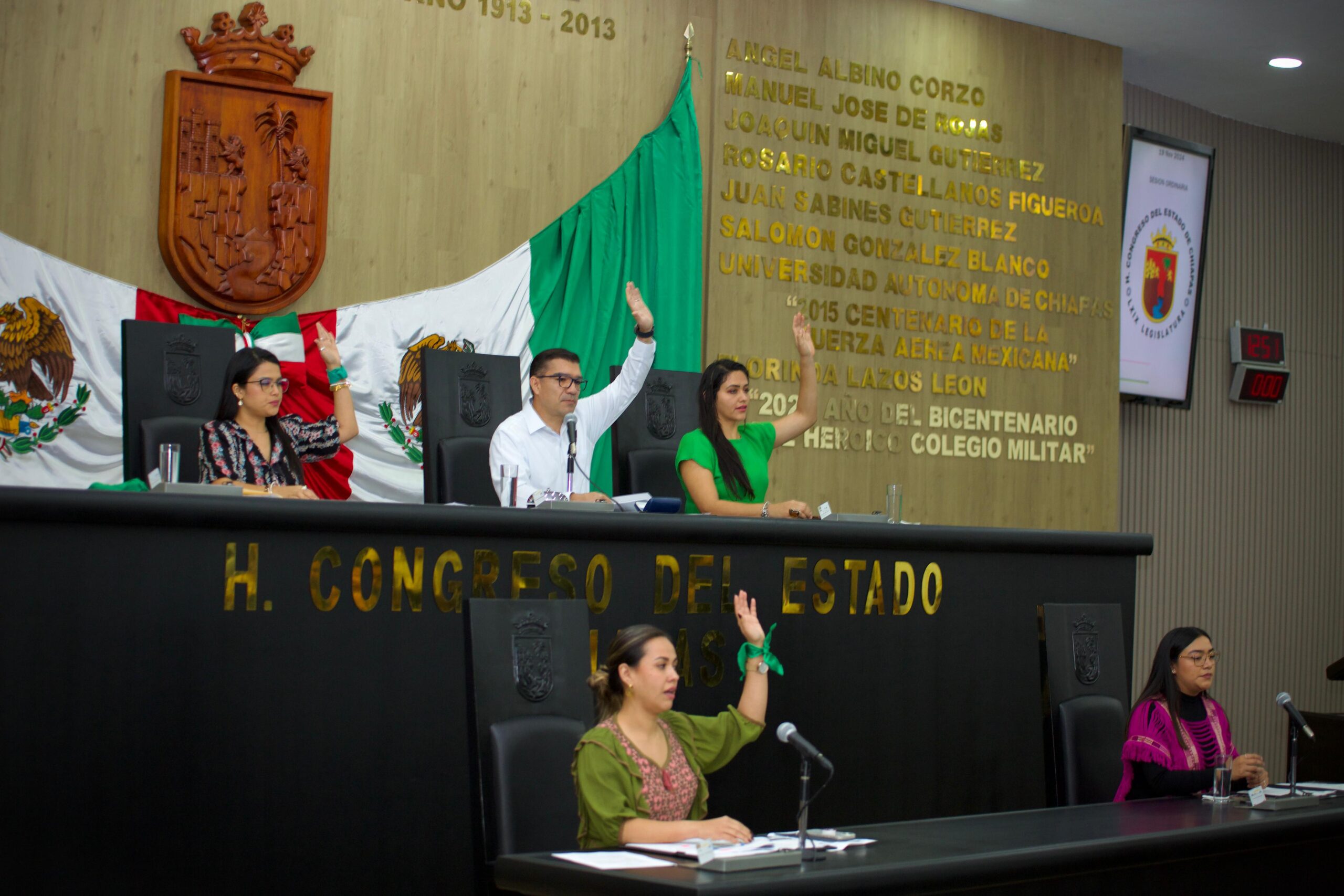 APRUEBA CONGRESO DERECHO A LAS MUJERES-1