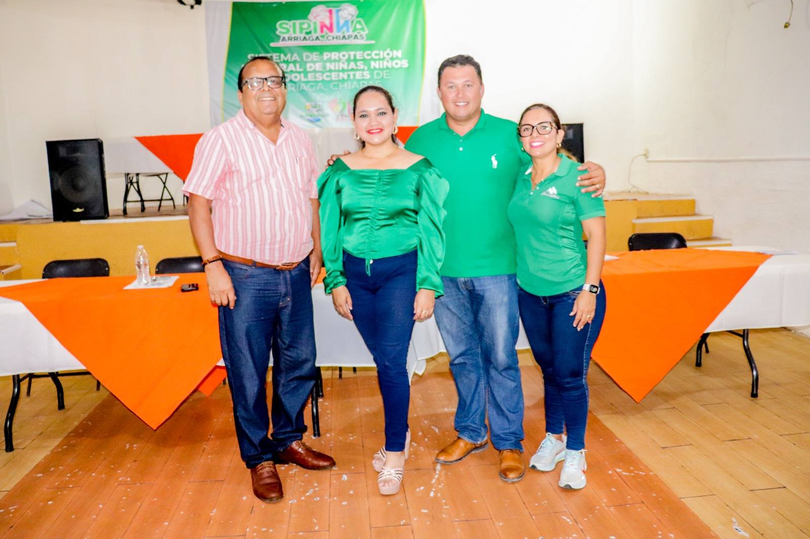 Suman esfuerzos por protecci+¦n de ni+¦ez y juventud de Arriaga2