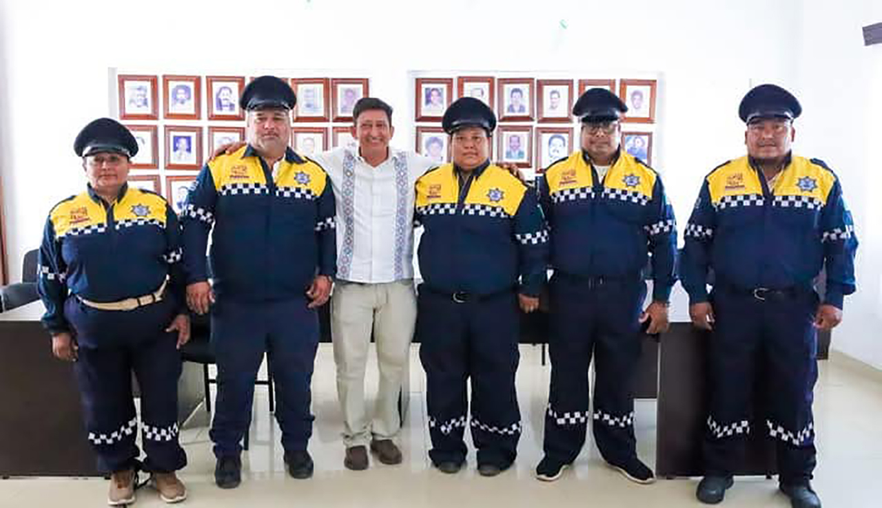 Andan desatados polici¦üas de tra¦ünsito en Pijijiapan1