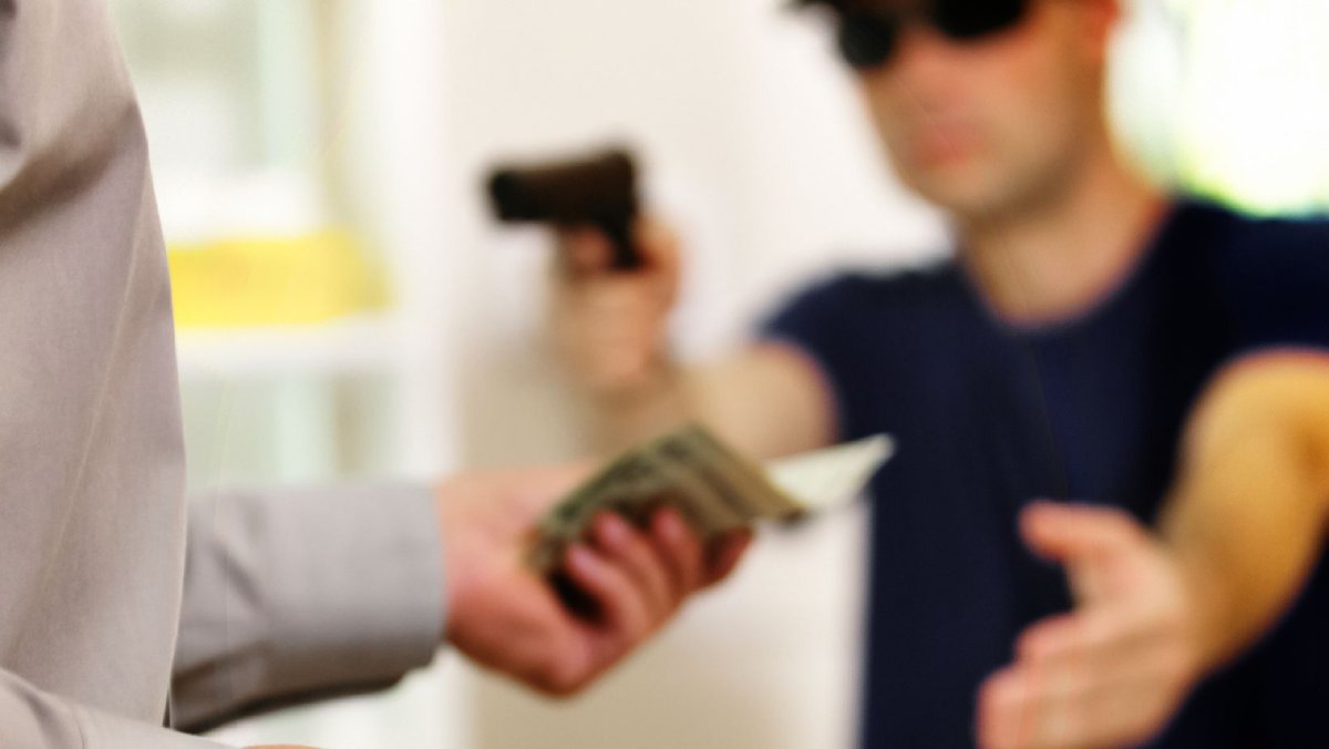 Asalto a plena luz del di¦üa y con pistola en mano en Pijijiapan3