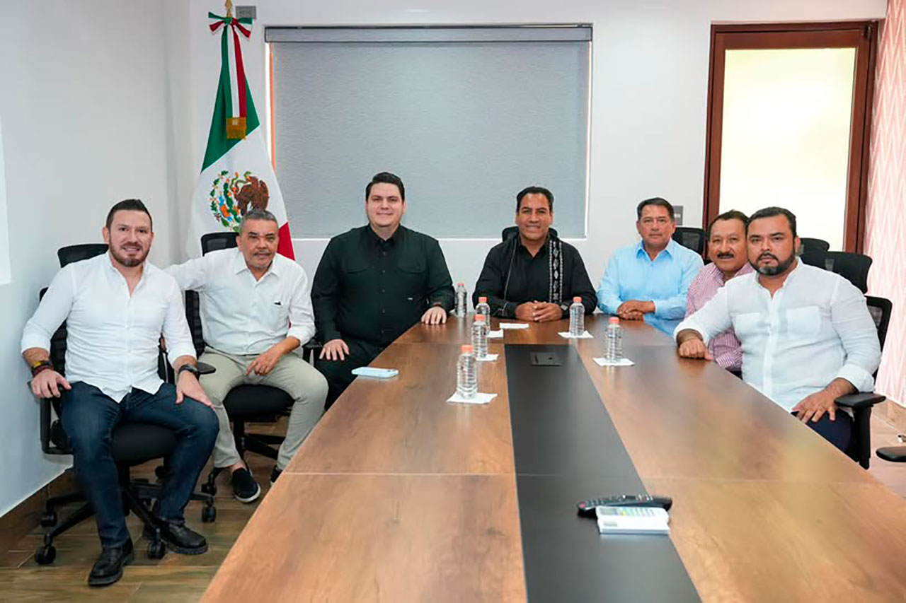 ERA-SE-REUNE-CON-DIRIGENTES-DE-LOS-PARTIDOS-POLITICOS-1