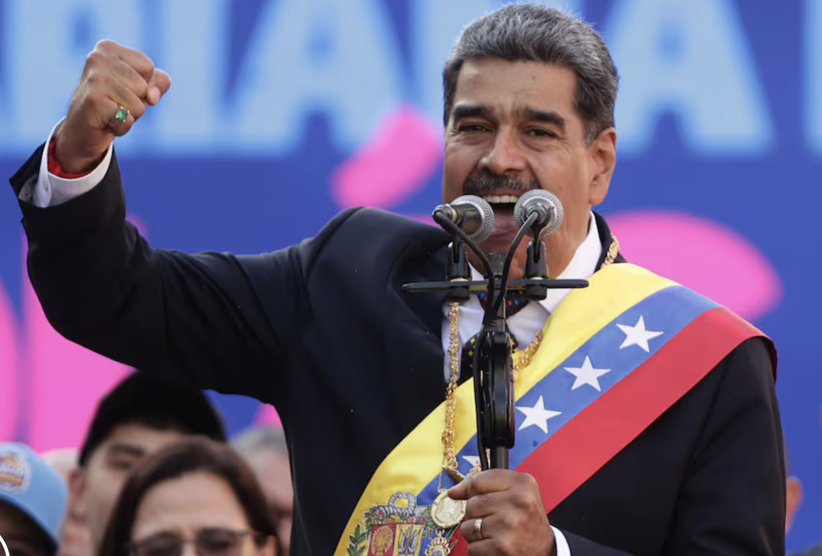 Maduro prepara tomar armas1