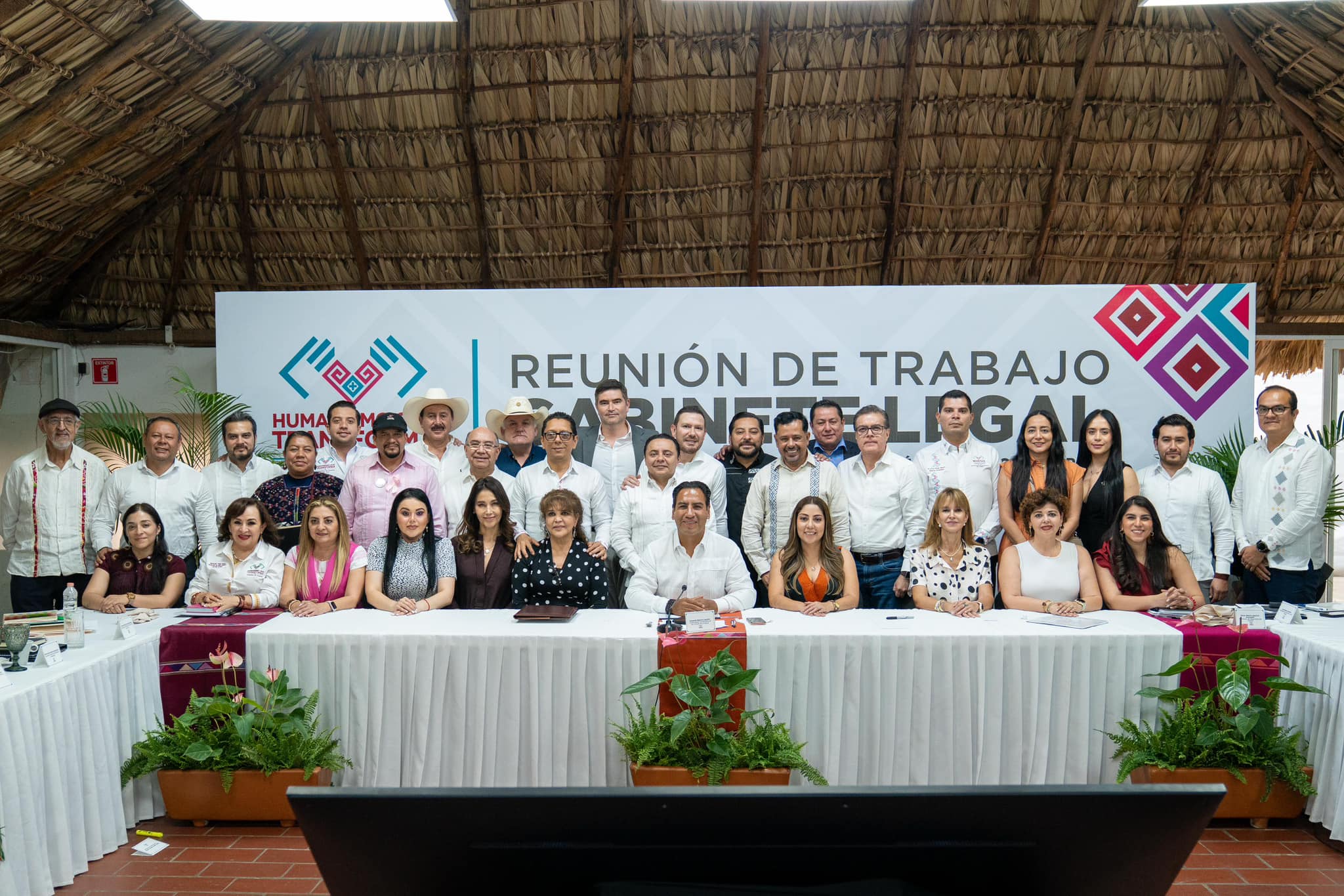 ERA-CONVOCA A SU GABINETE A FORTALECER-1
