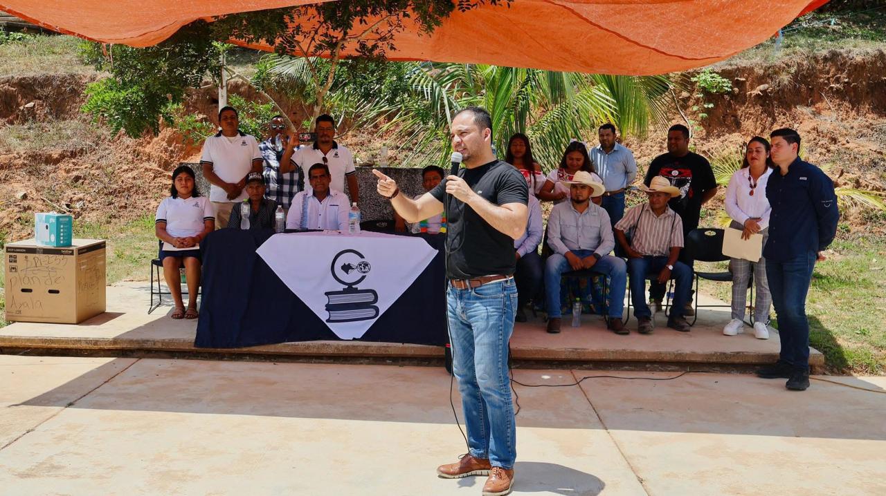 COBACH ENTREGA EQUIPAMENTO PLANTELES ISTMO-COSTA-1