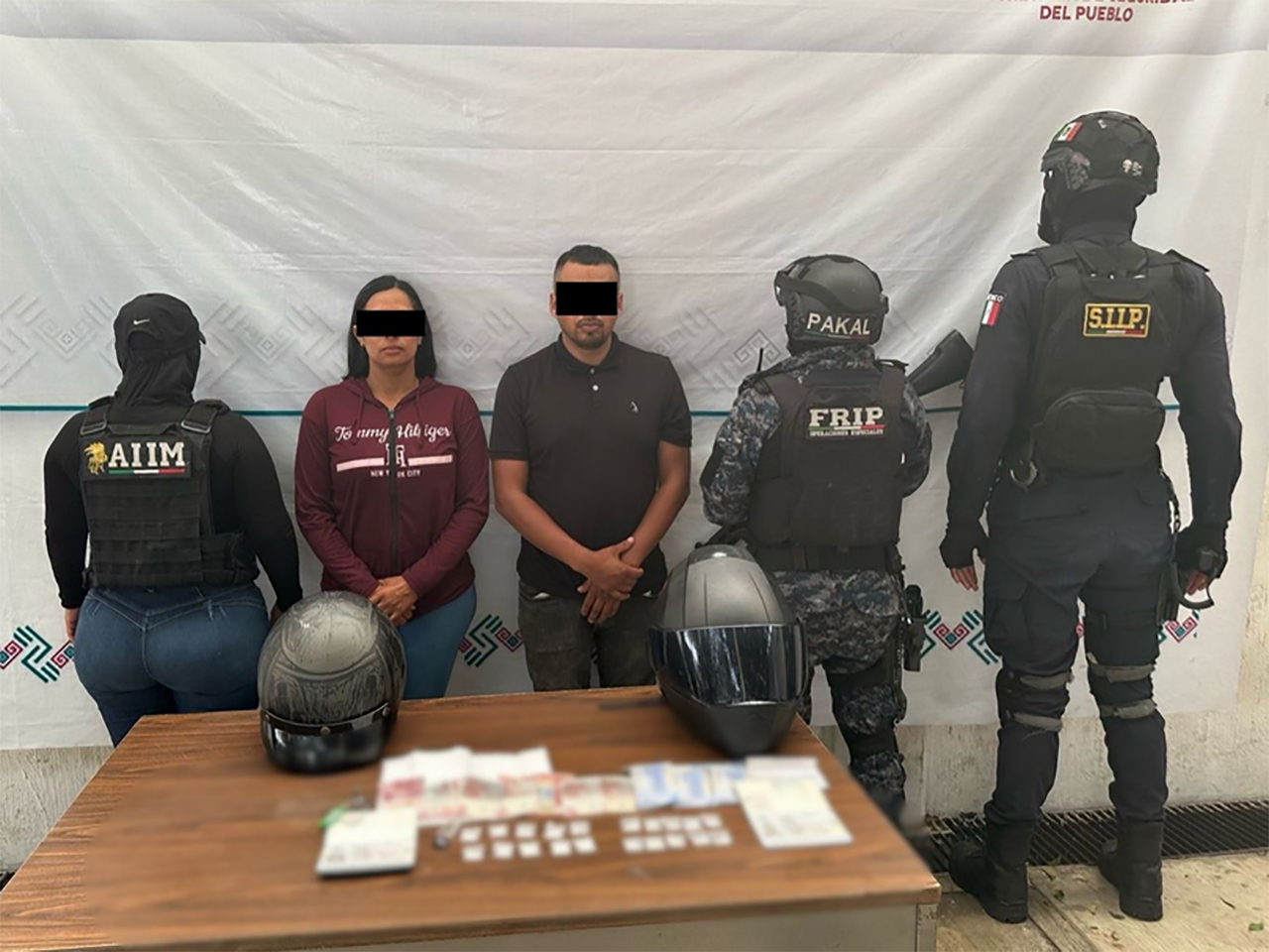 Detienen a colombianos 1
