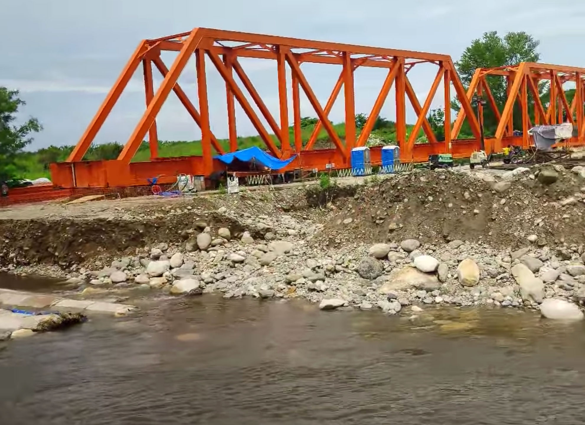 Intensas-lluvias-afectaron-a-puente-ferroviario-en-Pijijiapan1