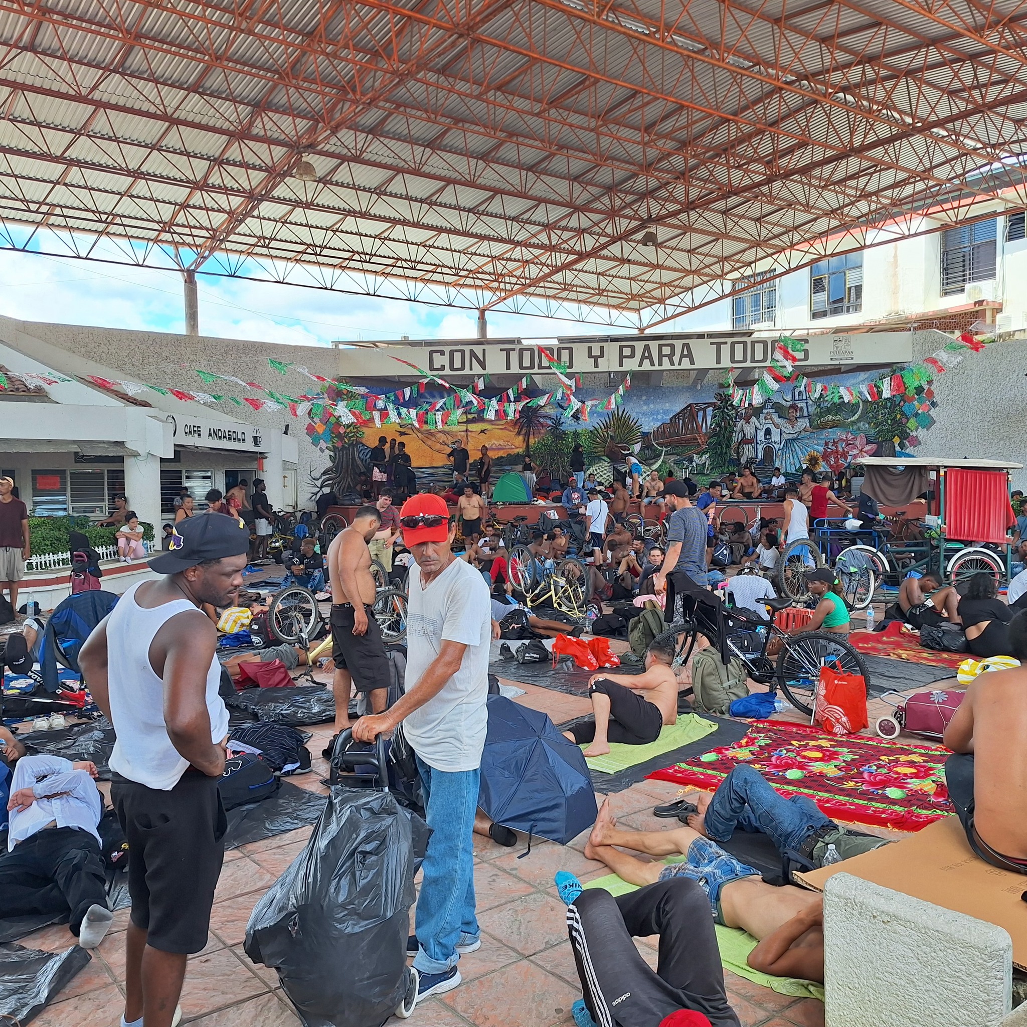 Conflictos internos en caravana migrante generaron tensio¦ün en Pijijiapan2