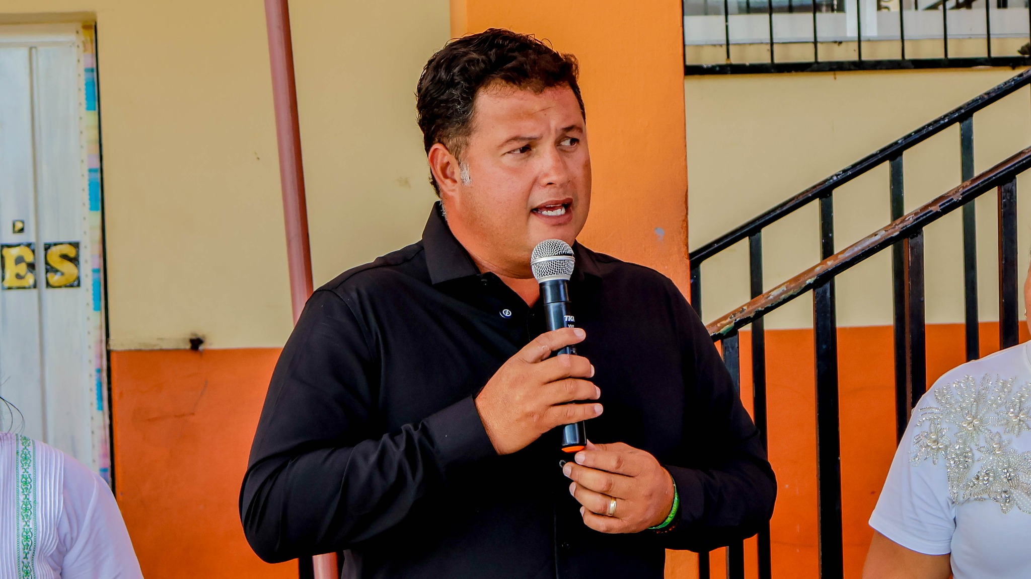 Continu¦üa trabajo para mejorar servicio de agua en Arriaga1