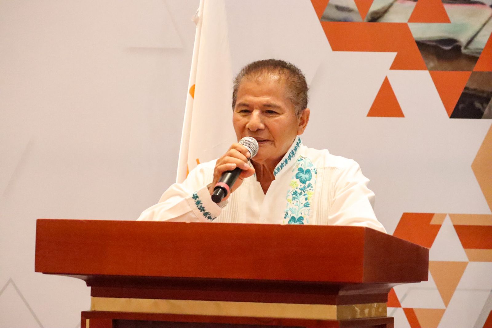 Reafirma Gilberto de los Santos Cruz compromiso con la igualdad y los derechos de las mujeres chiapanecas6