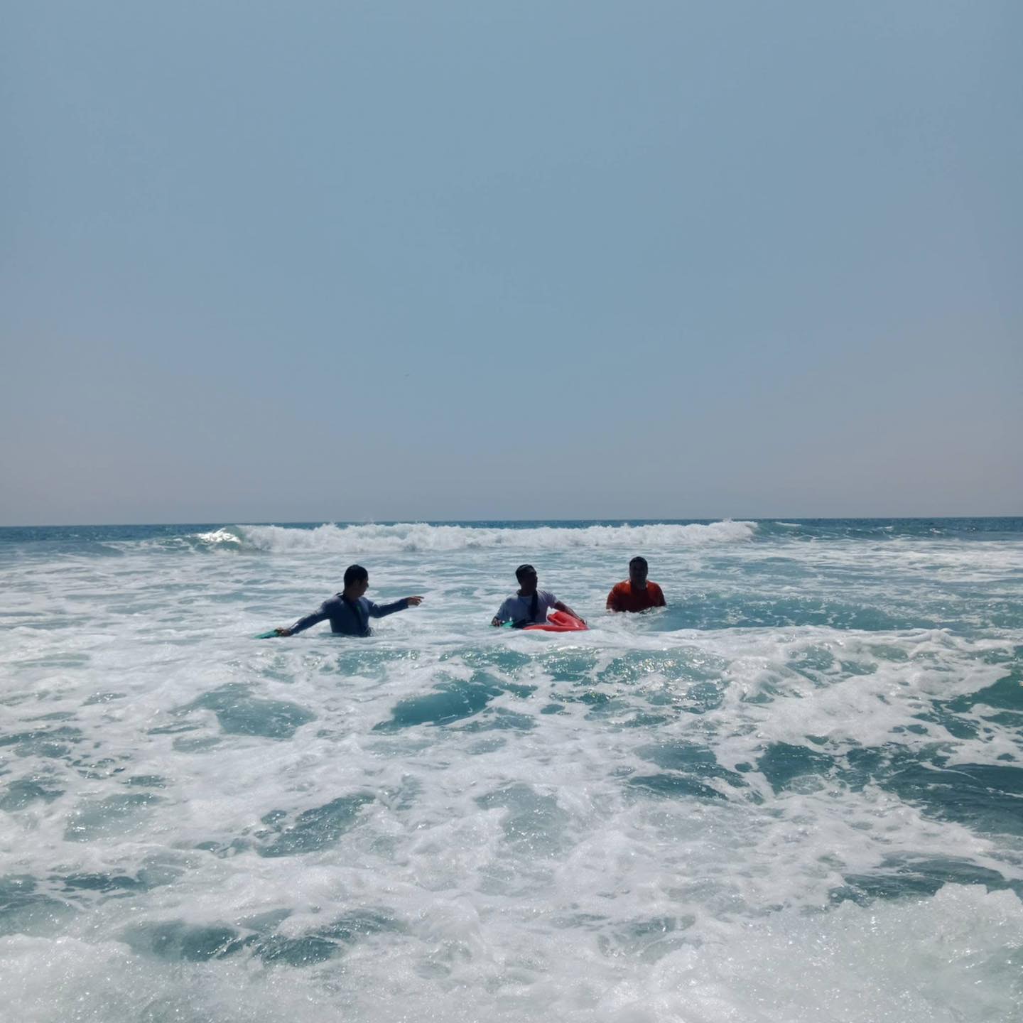 Fueron salvados de morir ahogados en Playa del Sol1