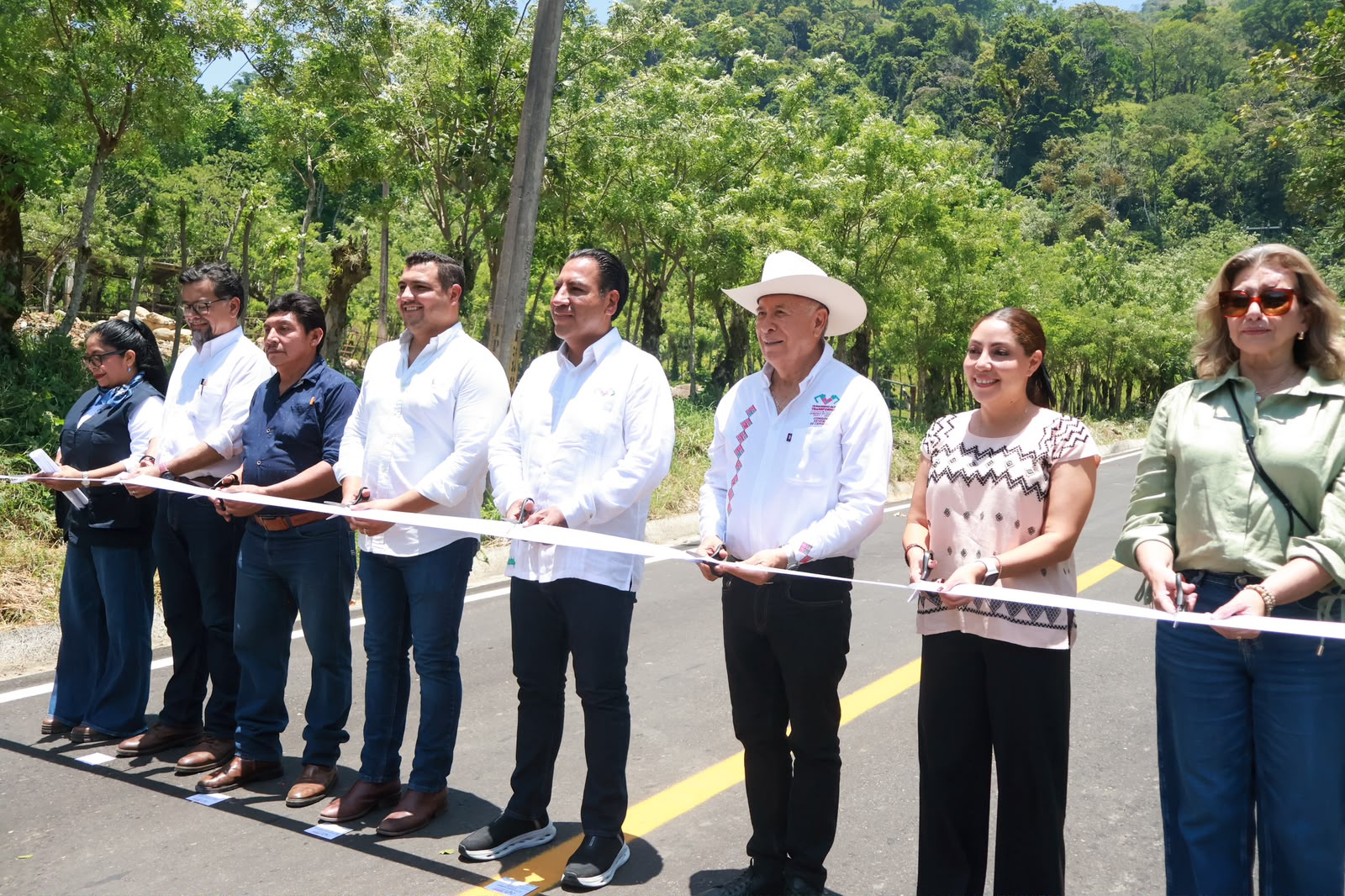 Eduardo Ram+¡rez impulsa el bienestar en Solosuchiapa e Ixtapangajoya