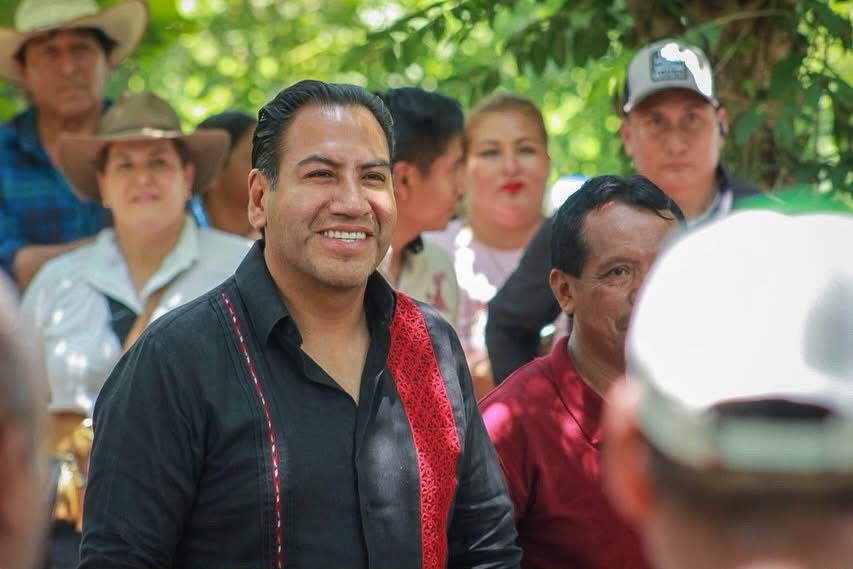 Eduardo Ram+¡rez reafirma compromiso con el cuidado de la madre tierra desde Tonal+í