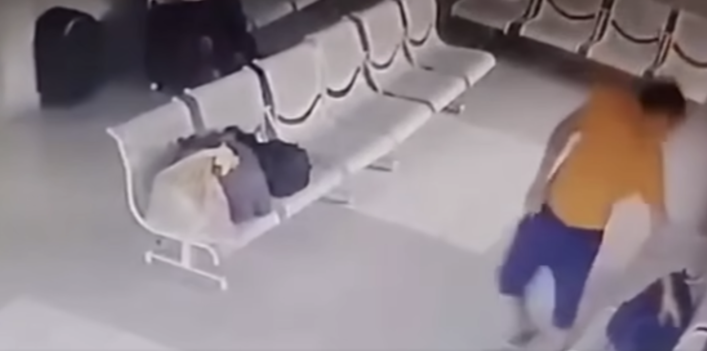 Exhiben en redes a ladro¦ün tras robo en terminal de Mapastepec1