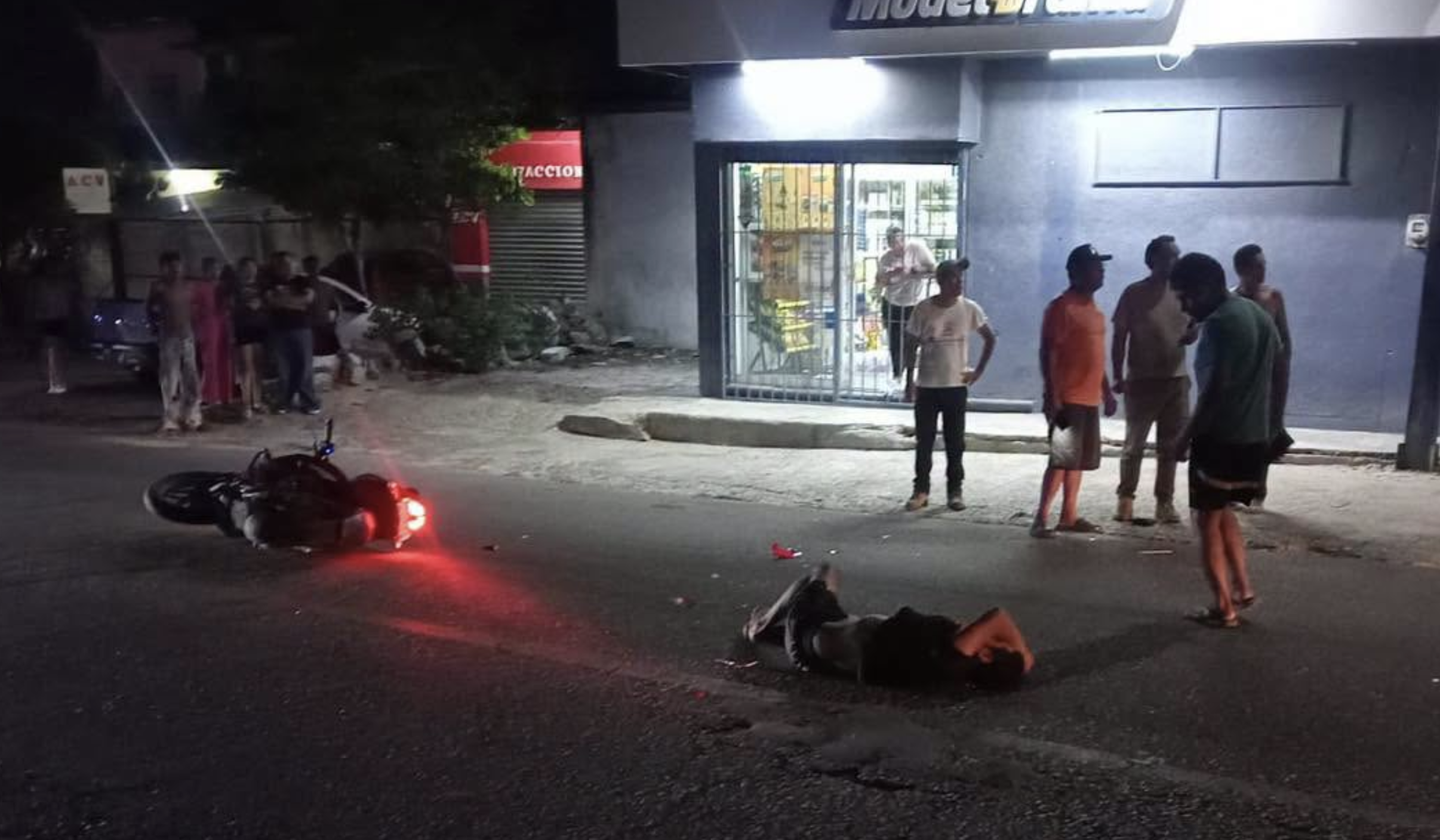Joven motociclista resulta lesionado tras accidente en Arriaga1