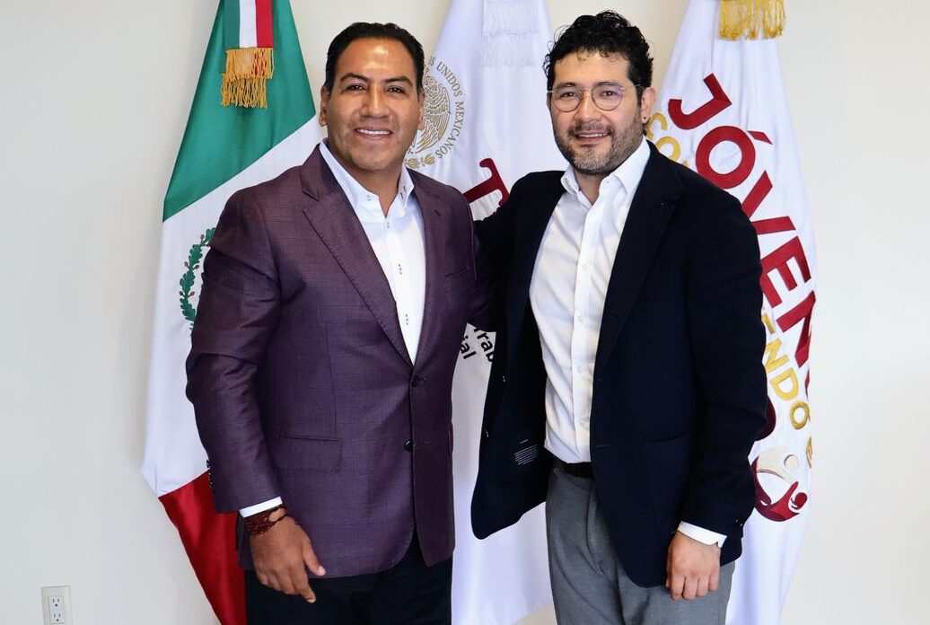 Eduardo Ram+¡rez se re+¦ne con el titular de la STPS