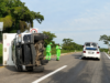 Vuelca ambulancia de la Secretaría de Salud en la carretera Tonalá–Pijijiapan