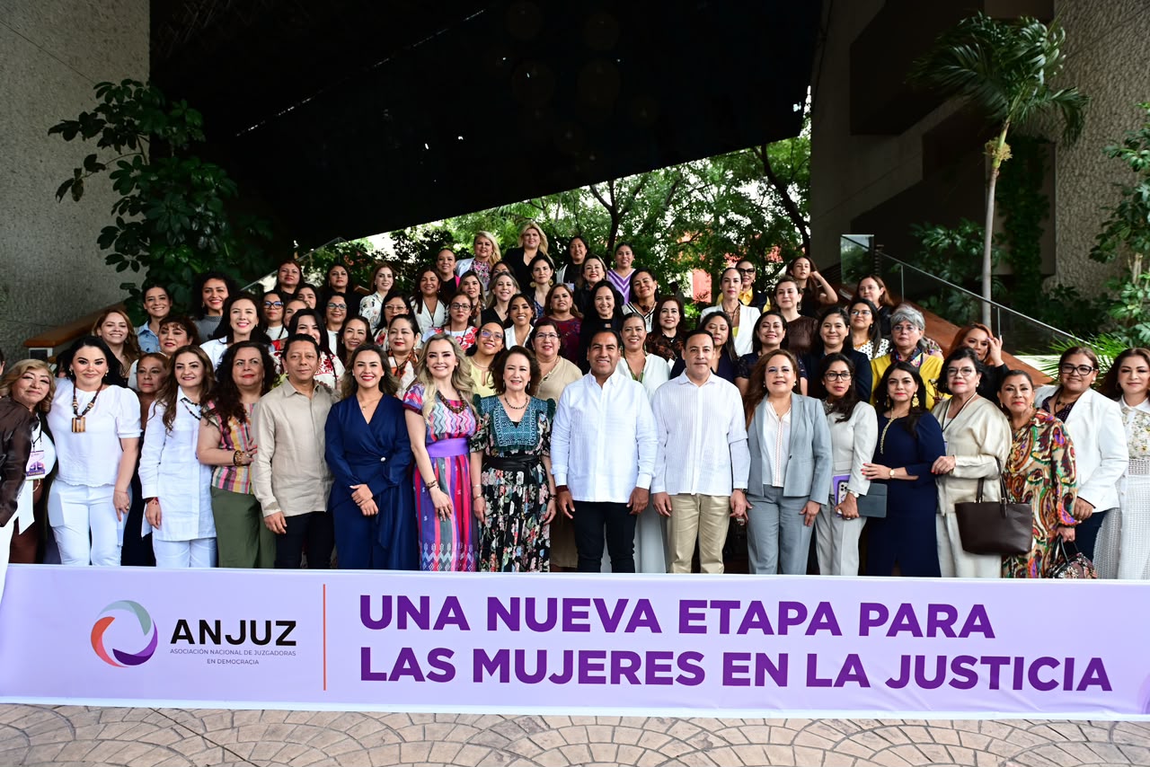 Eduardo Ram+¡rez participa en encuentro nacional de juzgadoras y refrenda su compromiso con las mujeres